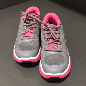 Hoka One One Clifton 2 women’s size8